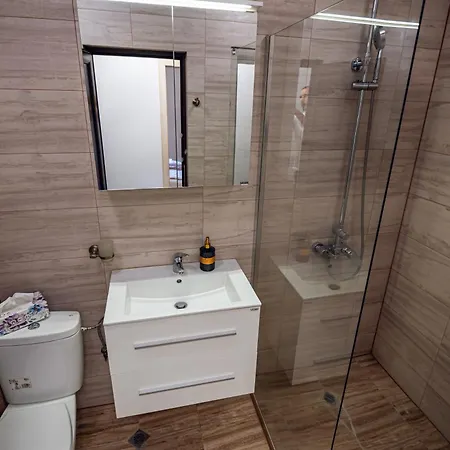 динати Апартамент *